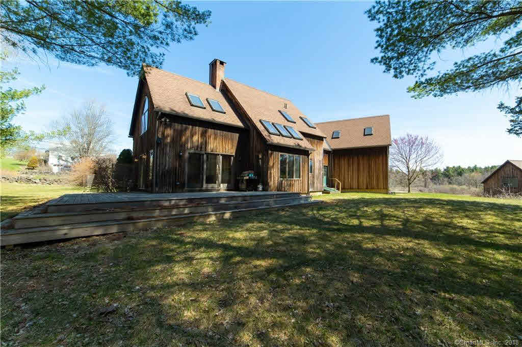 Building photograph for 424 TWIN LAKES ROAD